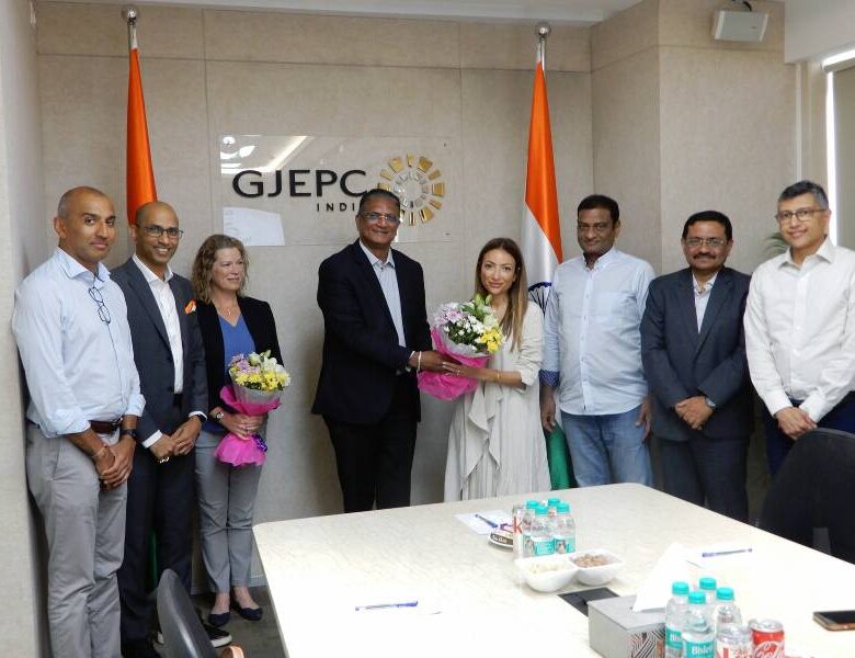 Engaging Collaboration: De Beers Delegation Meets GJEPC Officials in Mumbai