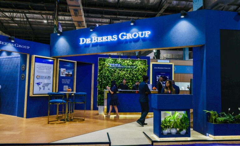 De Beers Group Unveils Sustainable Booth at IIJS Premiere Show 2024