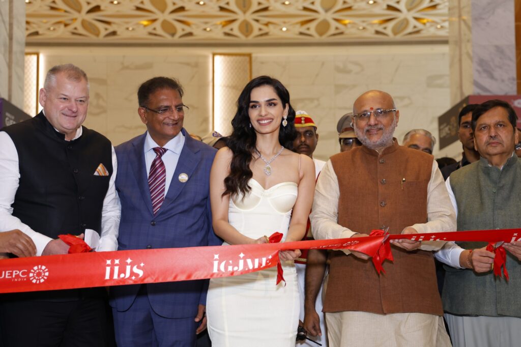 Left to Right - Mr. Paul Rowley, Executive Vice President, Diamond Trading, De Beers Group; Shri Vipul Shah, Chairman, GJEPC; actor Manushi Chhillar, brand ambassador, GJEPC; Shri C. P. Radhakrishnan, Hon. Governor of Maharashtra; Shri Mangal Prabhat Lodha, Hon. Minister of Skill Development and Entrepreneurship, Govt. of Maharashtra; and Shri Kirit Bhansali, Vice Chairman, GJEPC, at the India International Jewellery Show (IIJS) Premiere 2024 organised by India’s apex trade body, The Gem & Jewellery Export Promotion Council (GJEPC) at the JIO World Convention Centre in Bandra Kurla Complex, Mumbai.