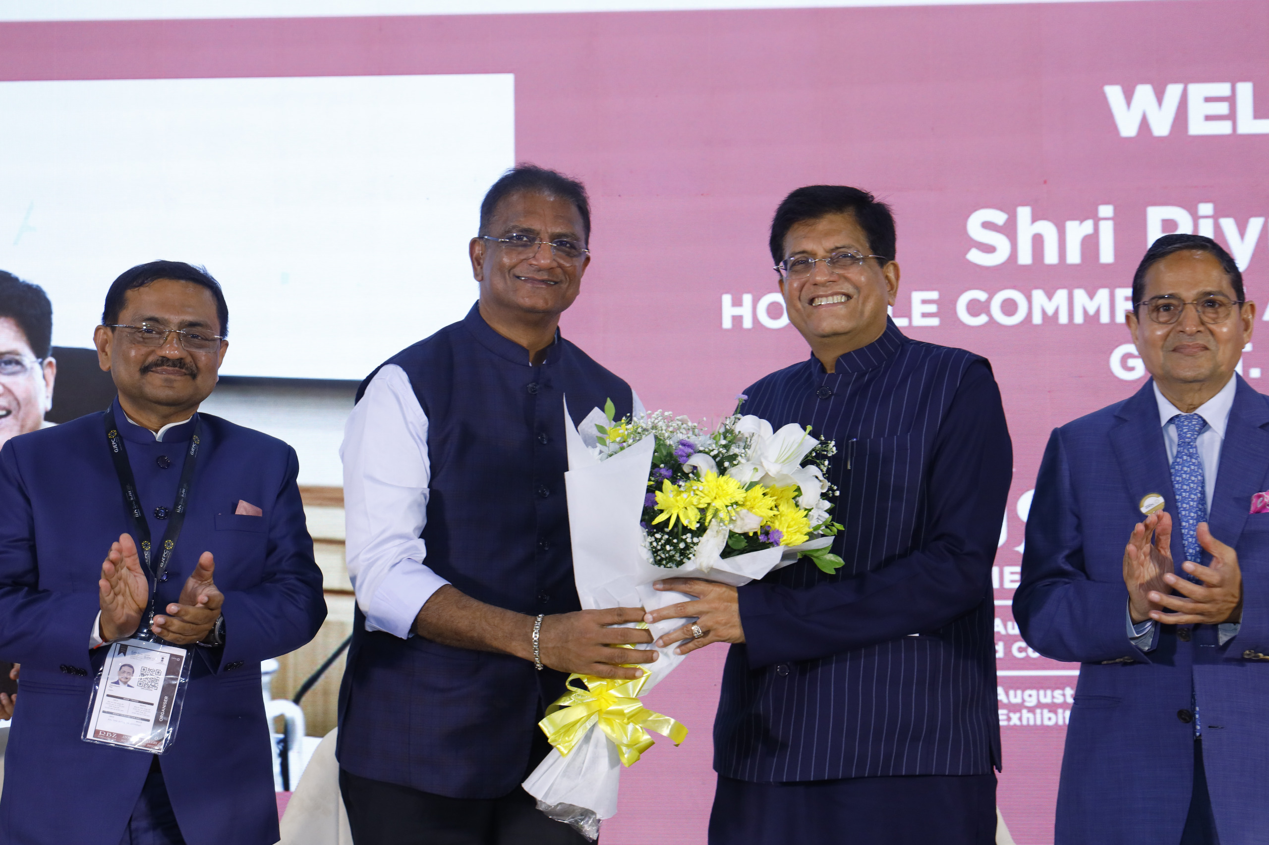 Union Minister Shri Piyush Goyal announces the introduction of the Diamond Imprest Licence accepting GJEPC’s long-standing recommendation at IIJS 2024.