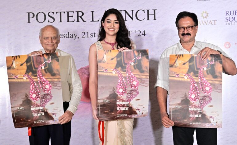 (L-R) Vimal Chand Surana, Nandini Gupta and Rajiv Jain launching the theme poster of Jaipur Jewellery Show (JJS-24)