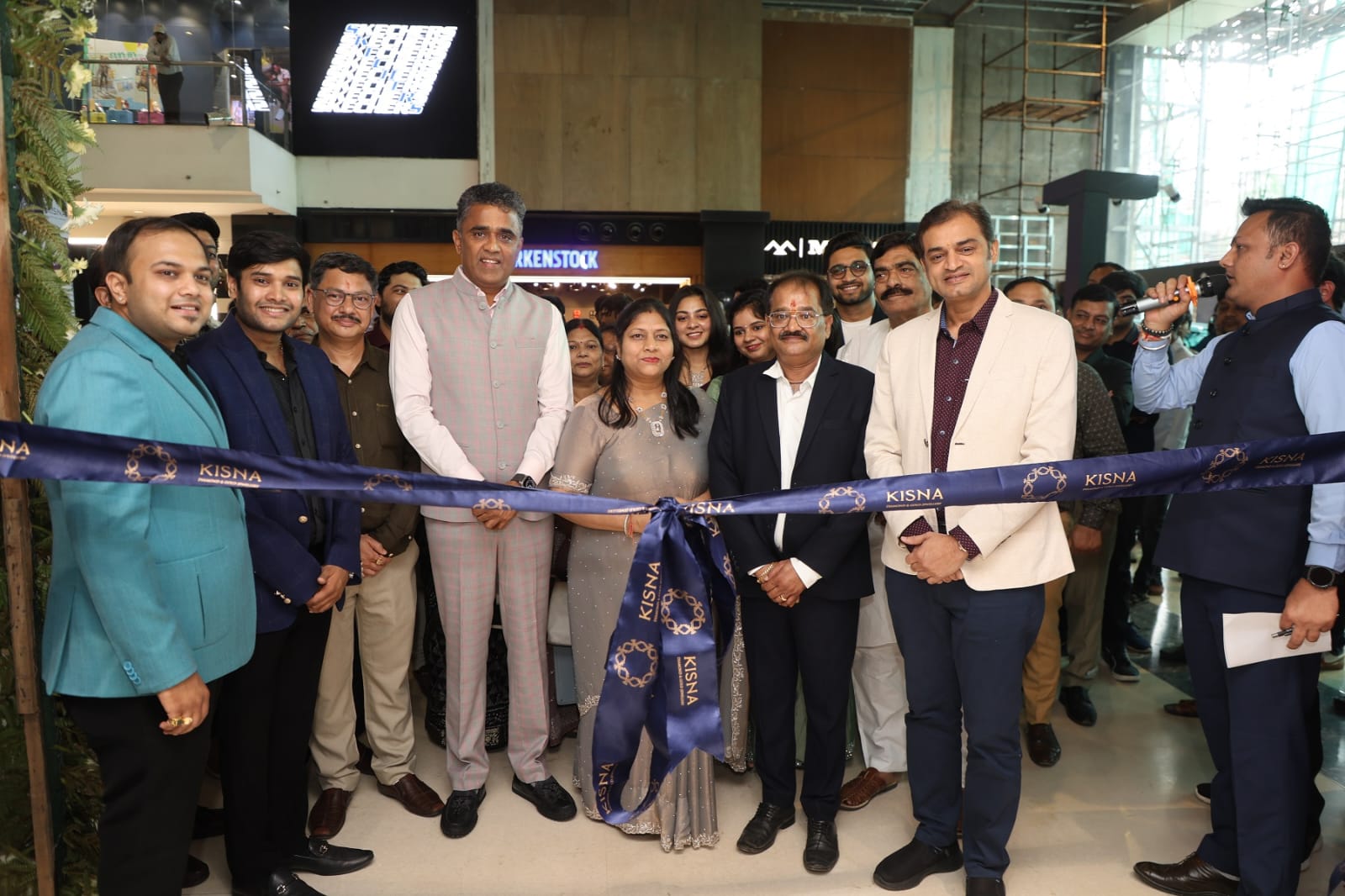 KISNA Diamond and Gold Jewellery Launches Its 1st  Exclusive Showroom in Bhopal, Marking the 34th Showroom in India.