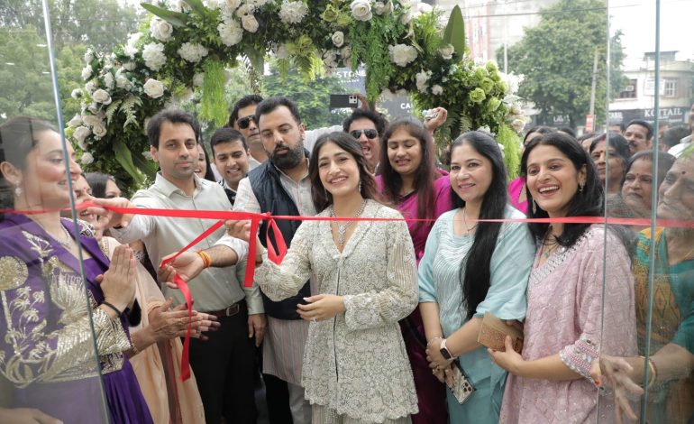 Grand Store Launch of Limelight Diamonds in Udaipur with Actress & Performer Dhanashree Verma