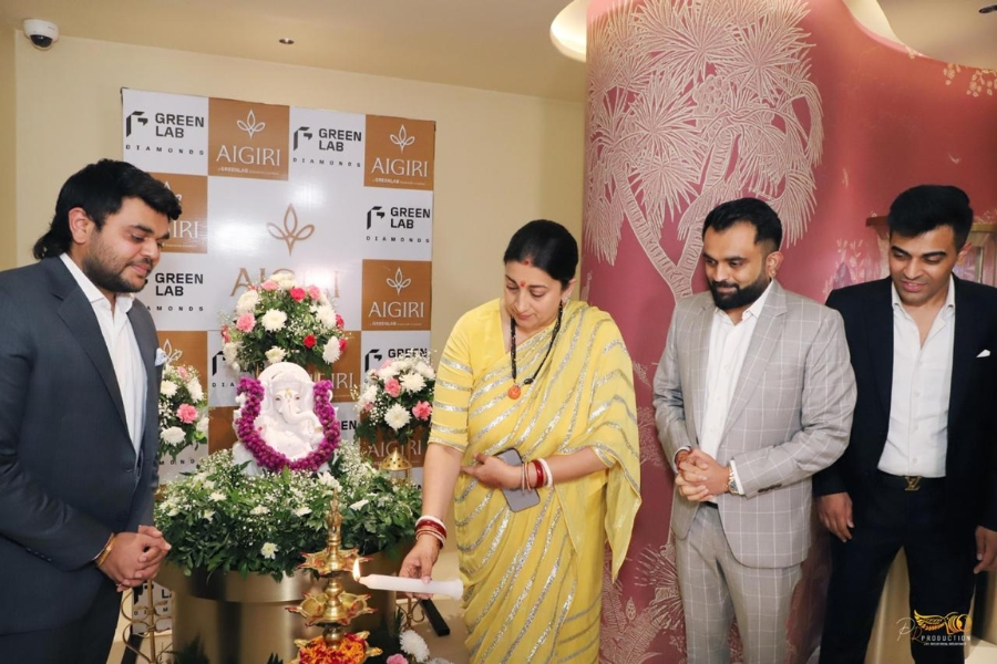 Smt. Smriti Irani Inaugurates Asia’s Largest Lab-Grown Diamond Store in New Delhi