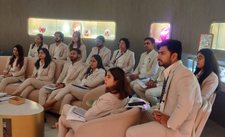 GSI’s gemology seminar enhances sales expertise of EISH by Anand Jewels/GSI sensitizes sales staff of EISH by Anand Jewels with a holistic gemology seminar