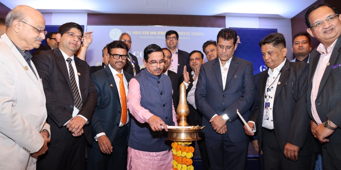 Shri Pralhad Joshi at Gems & Jewellery Show celebrating 25 years of gold hallmarking