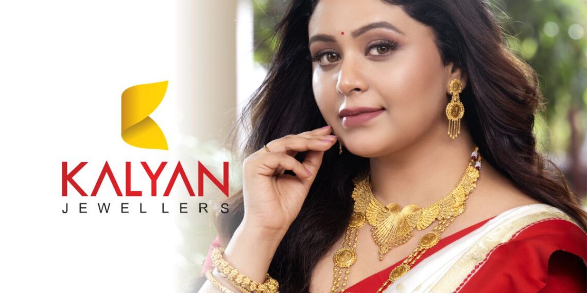 Ritabhari Chakraborty wearing gold jewellery from Kalyan Jewellers Poila Boishakh collection