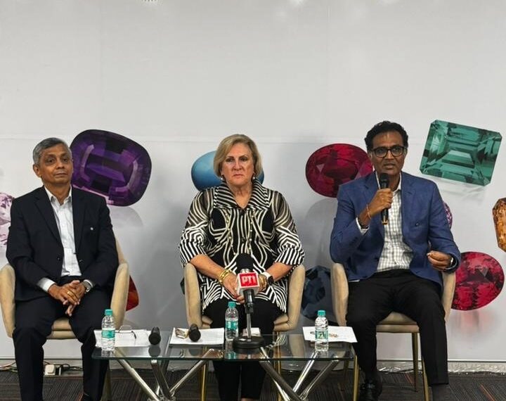 GIA India launches Finished Jewelry and Colored Stone Reports to enhance gem trade transparency.