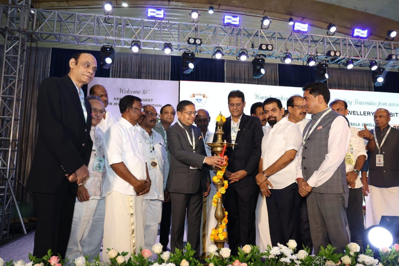 GJEPC Chairman Shri Kirit Bhansali Graces Kerala Jewellery International Fair 2025 as the Chief Guest