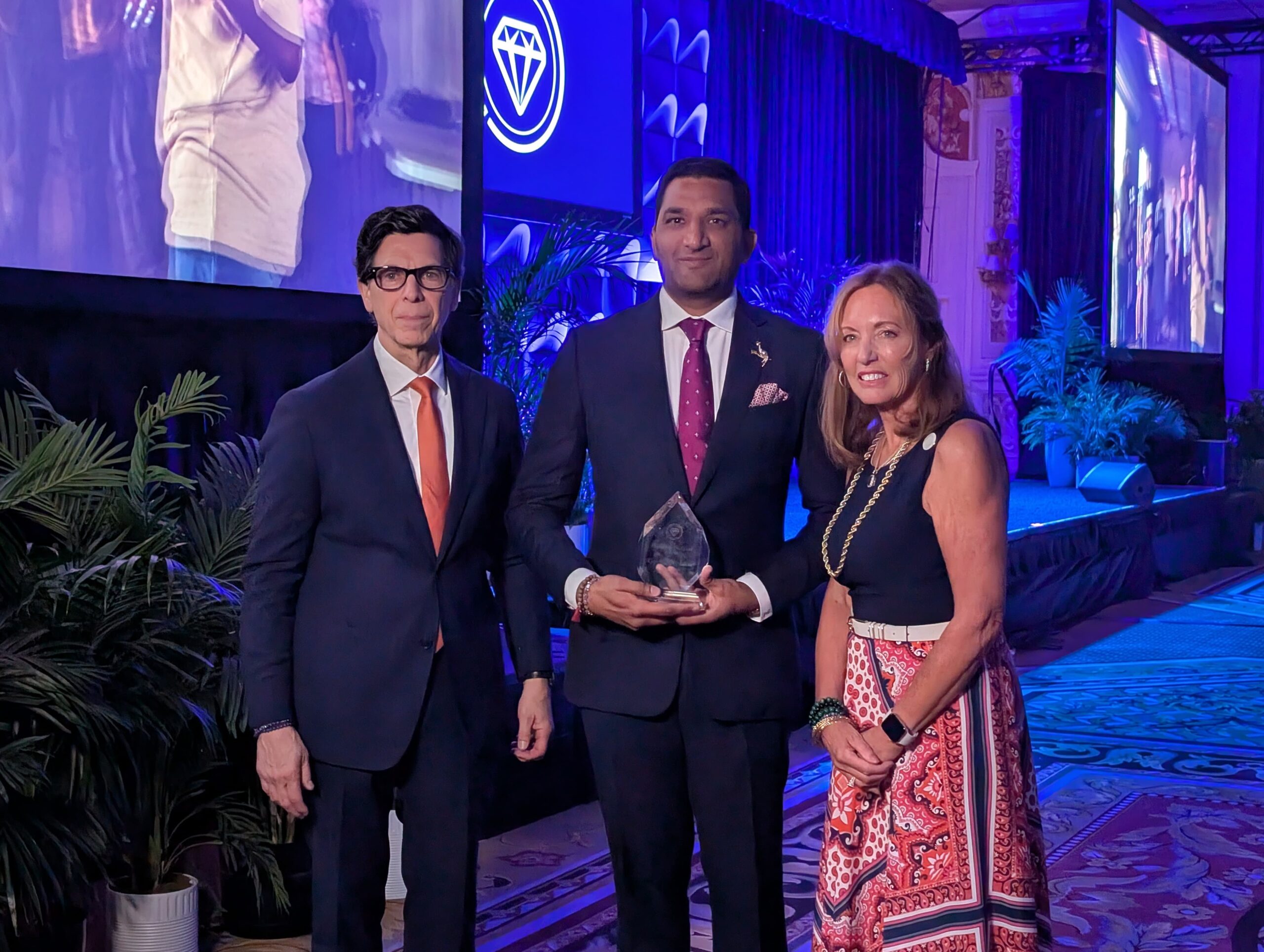 Govind Dholakia Receives Lifetime Achievement Award at JCK Las Vegas 2025