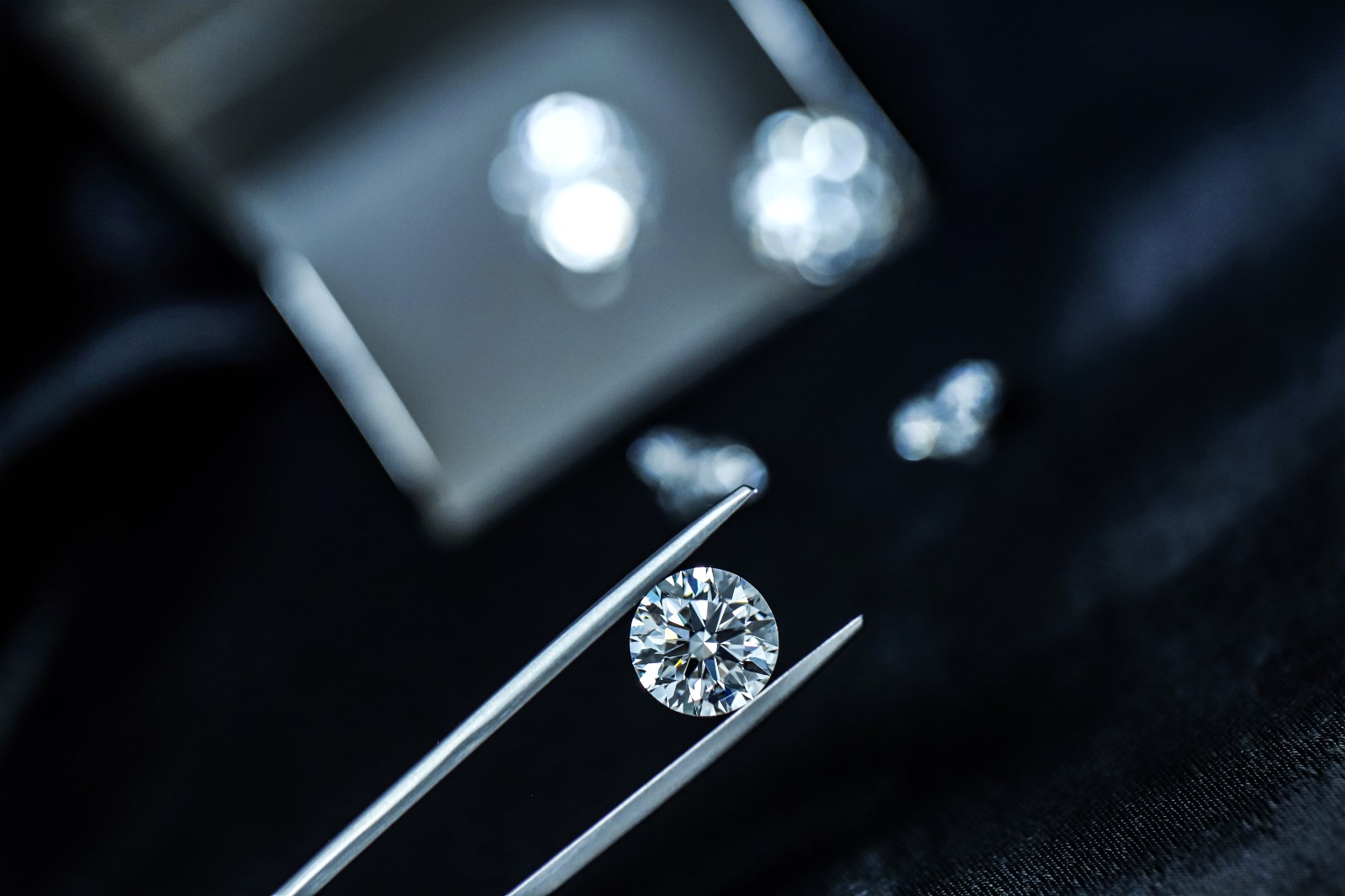 Natural Polished Diamonds are Now Carbon-Negative: SRK Sets Another Historic Sustainability Benchmark in the Diamond World