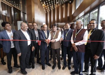 RIBBON CUTTING CEREMONY PERFORMED BY HON'BLE MAYOR OF SURAT MR. DAXESH MAVANI