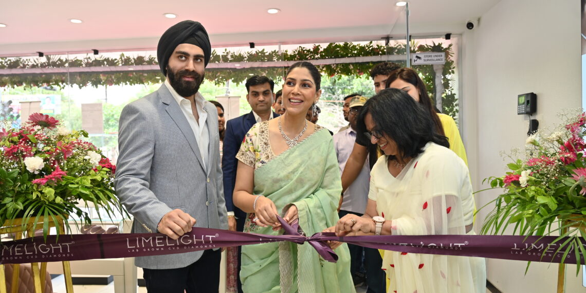 Sakshi Tanwar inaugurates Limelight Diamonds store in Gwalior