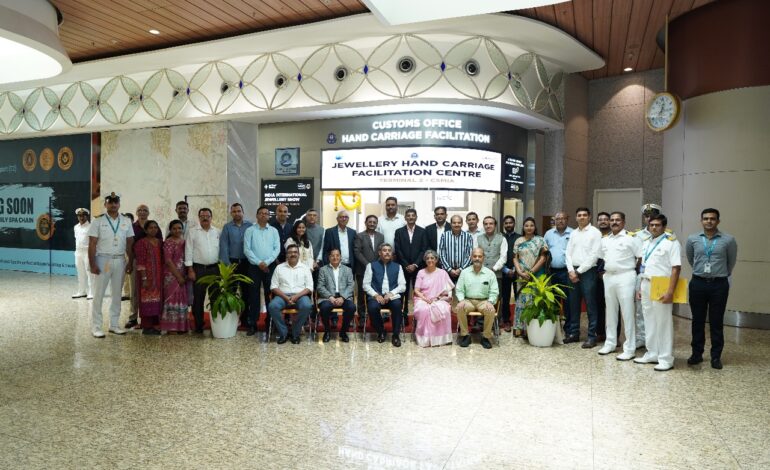 GJEPC officials inaugurating export facility at Mumbai Airport Terminal 2
