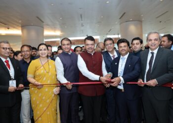 Chief Minister Shri Devendra Fadnavis inaugurating GJS2025 Diwali Edition at Jio World Convention Centre, Mumbai