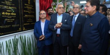 Shri-Piyush-Goyal-Honble-Minister-of-Commerce-Industry-Government-of-India-inaugurating-the-New-Enterprises-Service-Tower-NEST-2