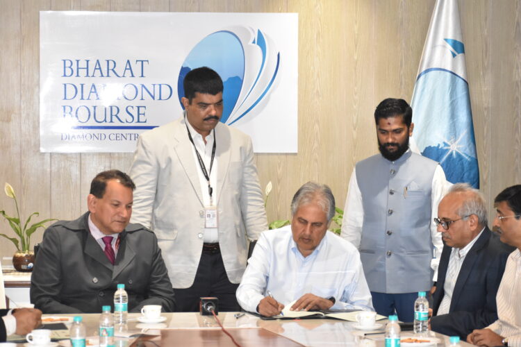 Bharat Diamond Bourse and Department of Posts Sign MOU