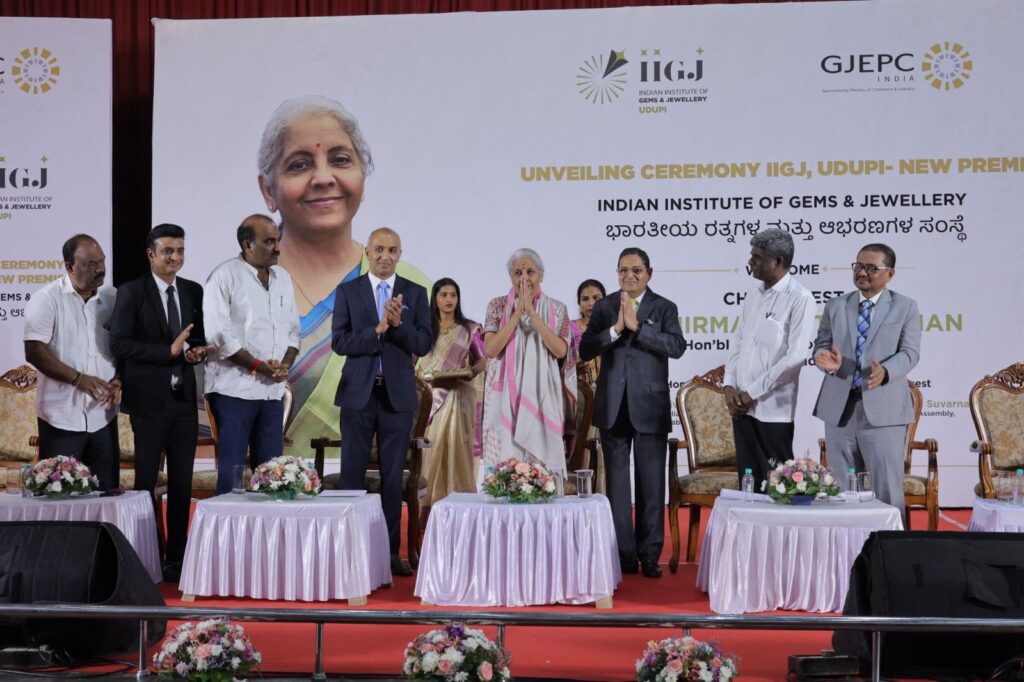 Finance Minister Nirmala Sitharaman unveiling IIGJ Udupi Centre of Excellence