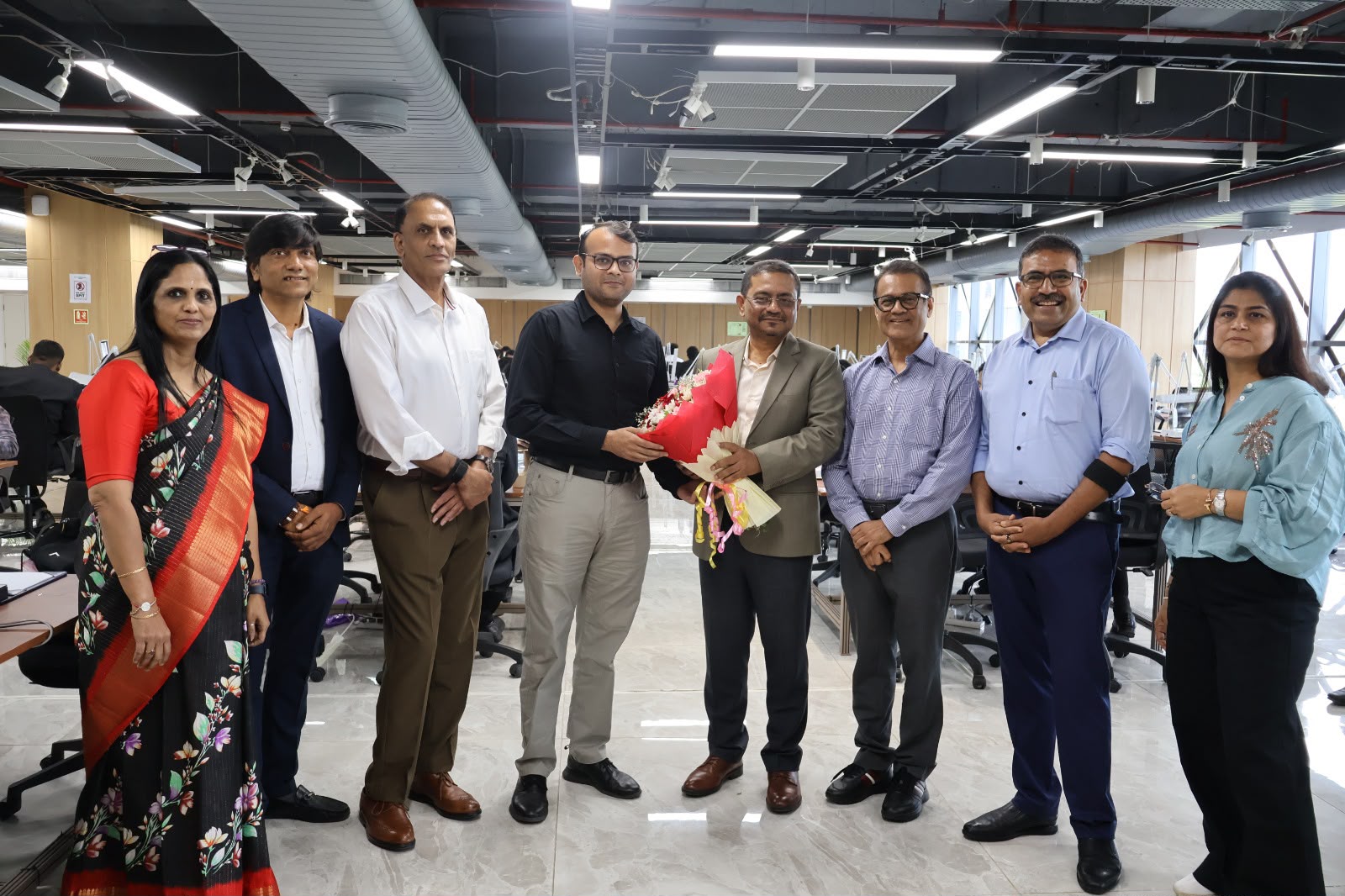 Industry representatives inaugurate Rapaport's pre-auction diamond viewing event at Bharat Ratnam Mega CFC in SEEPZ, Mumbai.