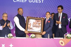 Shri Chandrashekhar Bawankule inaugurating IIJS Bharat Premiere 2026 at Jio World Convention Centre, Mumbai, alongside GJEPC Chairman Kirit Bhansali and industry leaders.