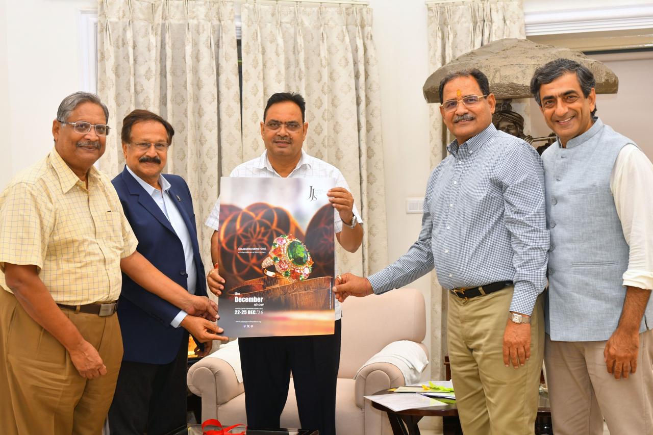 Rajasthan Chief Minister Bhajan Lal Sharma unveils the Jaipur Jewellery Show (JJS) 2026 theme poster alongside JJS Chairman Rajiv Jain and members of the JJS delegation in Jaipur.