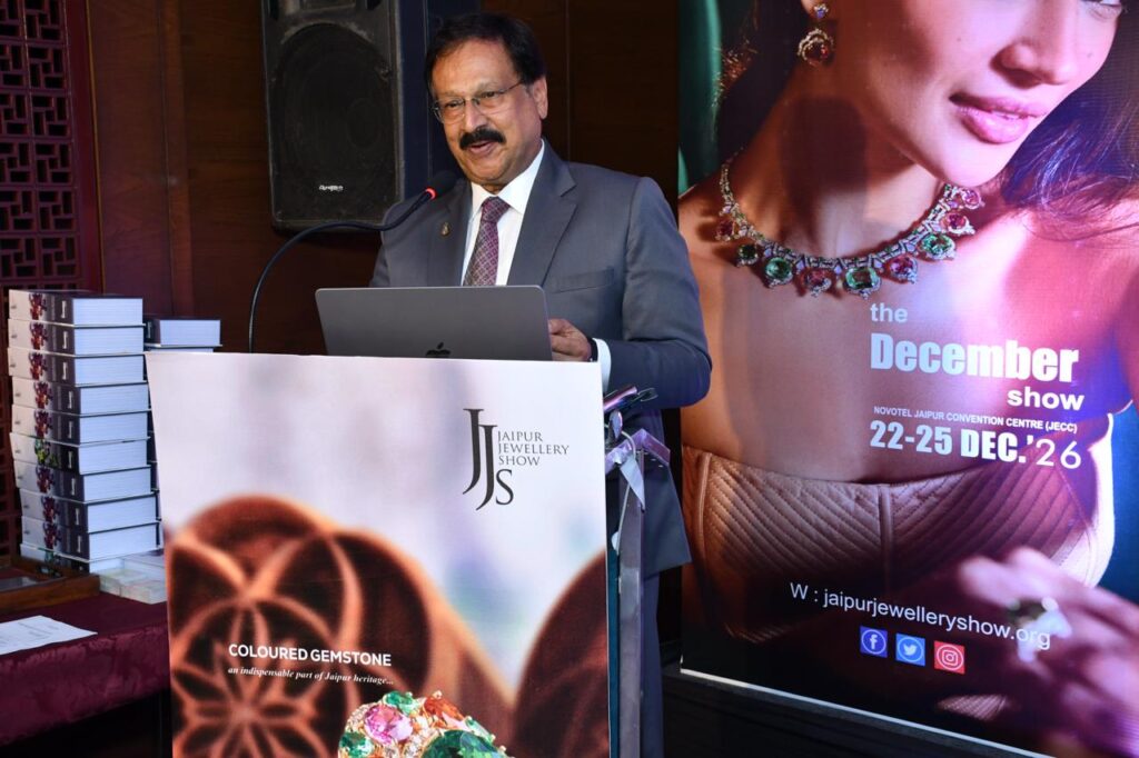 Rajiv Jain presenting JJS 2026 business opportunities to Raipur jewellers
